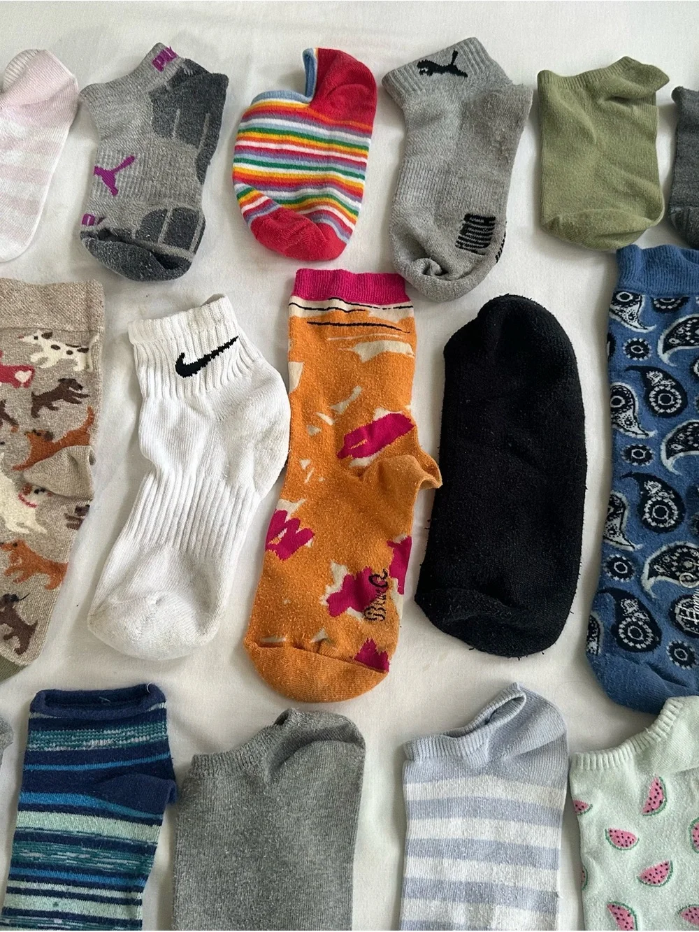 Assorted Women’s Low-Cut Ankle Socks – Mismatched Lot of 20 Colorful, Athletic